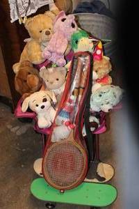 lot 509 image: Childrens Folding Chair and Stuffed Animals, Bat mitten Game