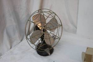 lot 31 image: Eskimo Fan Model 1005J-60