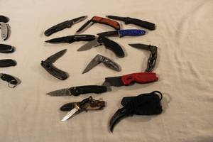 lot 72 image: Pocket Knives 511, Eagle with Sheath, Osborne, Milwaukee, Gerber, Kershaw, Malarkey, SOG, outdoor edge