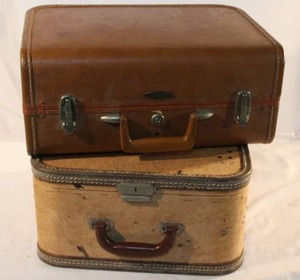 lot 75 image: Vintage Luggage cases Duncan and other unmarked