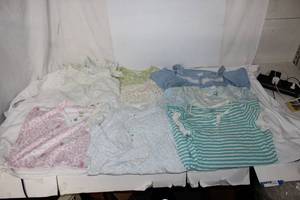 lot 132 image: Womens Clothes Sleep ware (includes Snoopy night gown with tags) - various sizes, sleeveless and long-sleeve