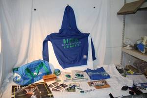 lot 137 image: NBA Dallas Mavericks Lot Sweatshirts, 1986 all-star game program, binders, Fun Dunk Poster, Duffle bag, wooden pen box and more