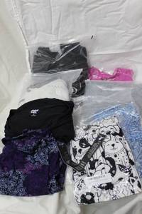 lot 172 image: Womens Clothes Leggins Depot, Lands End (some have cat design) size M