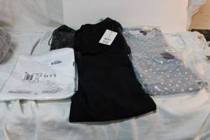 lot 176 image: Womens Clothes Black and white tops, sweater and pants Size M some with tags