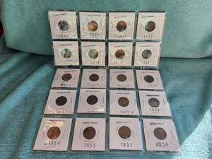 lot 90 image: Selection of Wheat pennies - 1919-1956