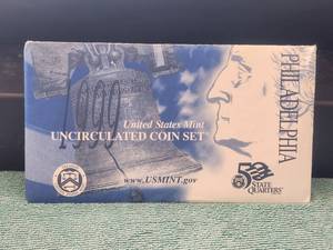 lot 43 image: 1999 U.S. Mint Uncirculated Coin Set with state quarters - Philadelphia