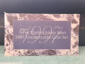lot 73 image: 1997 United States mint uncirculated coin Set