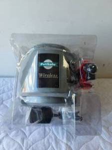 lot 200 image: Pet Safe - Safe Pets Wireless Pet Containment System - looks unused