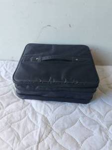 lot 214 image: Coin - Jewelry case