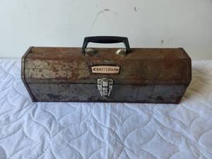 lot 217 image: Craftsman toolbox with contents