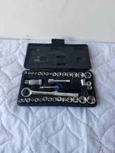 lot 237 image: Tools - Socket set in case