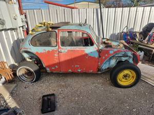 lot 268 image: 1971 VW - Volkswagen - for parts - no motor - no title