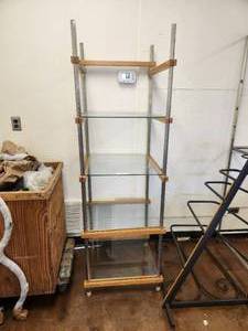 lot 49 image: Metal and oak 5 adjustable shelf glass rack - 22 x 24 x 72 Bldg. J