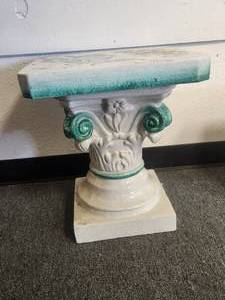 lot 111 image: End table with soft pastel colors for the flowers and butterflies. Dont miss the lady bug