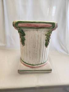 lot 151 image: Small pedestal with pastel pink and greens -