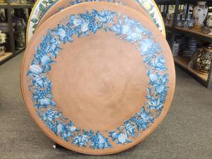 lot 196 image: Tabletop with beautiful fruit motif in blue on a tera cotta background - (42)