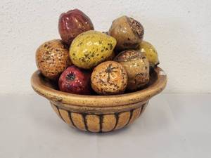lot 211 image: Impressive centerpiece of hand crafted and hand painted fruits (9 x 10)