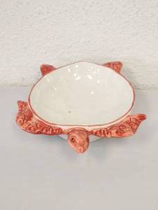 lot 245 image: Whimsical turtle serving dish in coral color (7 x 9)
