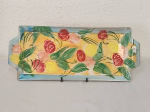 lot 242 image: Antipasti tray in beautiful colors. Hand painted in Italy (7 x 17)