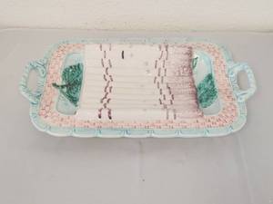 lot 241 image: Whimsical asparagus tray hand painted in Italy (9 x 16)