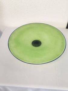lot 238 image: Stunning Murano glass centerpiece bowl in lime green and cobalt blue (18)