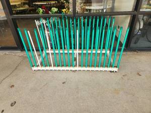 lot 252 image: Heavy duty iron display rack. Great for warehouseshop storage (24 x 48)