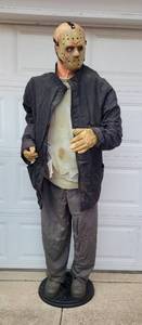 lot 2 image: LIFE-SIZE JASON DECORATIVE FIGURE AS SHOWN. SEE PICTURES