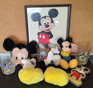 lot 37 image: MICKEY MOUSE COLLECTIBLES INCLUDING MCDONALDS 2000 GLASSES, PUZZLE AND MORE AS SHOWN.