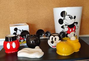 lot 48 image: MICKEY MOUSE BATHROOM ACCESSORIES AS SHOWN. CHECK THESE OUT