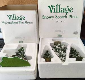 lot 62 image: (2) VINTAGE DEPARTMENT 56 CHRISTMAS VILLAGE PIECES WITH BOXES AS SHOWN. (SOLD 2 X THE MONEY)