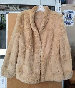 lot 67 image: VINTAGE FUR COAT IN STYLE, COLOR, AND DESIGN SHOWN.
