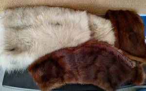 lot 68 image: VINTAGE FUR ACCESSORIES AS SHOWN.