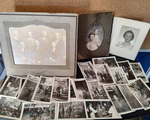 lot 69 image: VINTAGE PHOTOGRAPHS IN ASSORTED SIZES AS SHOWN.