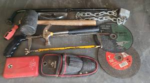 lot 90 image: ASSORTED TOOLS AS SHOWN.