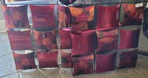 lot 5 image: METAL DECORATIVE WALL FRAMES IN STYLEDESIGN SHOWN. (SOLD 2 X THE MONEY)