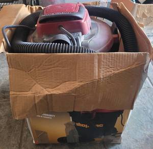 lot 54 image: SHOPVAC 5 GALLON WETDRY VACUUM AS SHOWN.