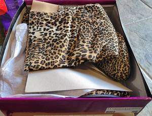 lot 96 image: NATURE BREEZE BOOTS IN BOX AS SHOWN.