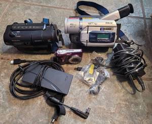 lot 104 image: VIDEO CAMERAS, DIGITAL CAMERA AND MORE AS SHOWN.