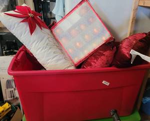 lot 119 image: CONTAINER LOT OF CHRISTMAS DECOR AS SHOWN.