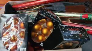 lot 138 image: BOX LOT OF CHRISTMAS DECOR AS SHOWN.