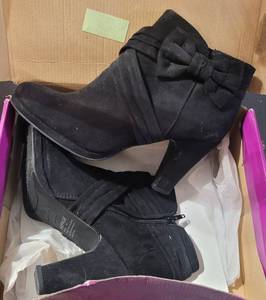 lot 191 image: RAMPAGE SHOESBOOTS IN BOX AS SHOWN.