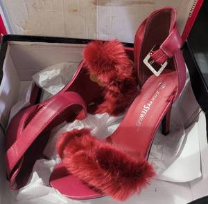 lot 192 image: ASHLEY STEWART SHOES AS SHOWN.