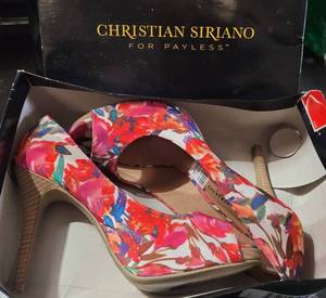 lot 193 image: CHRISTIAN SIRIANO SHOES IN BOX AS SHOWN.