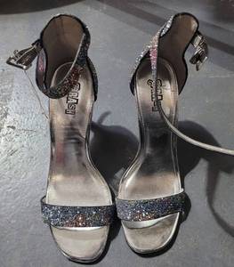 lot 194 image: BRASH SHOES AS SHOWN.