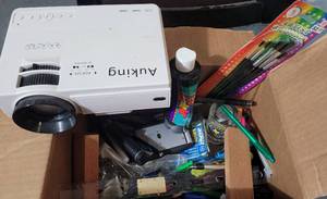 lot 196 image: AUKING PROJECTOR PLUS OFFICE SUPPLIES AS SHOWN.