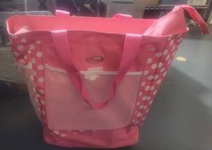 lot 208 image: STORAGE BAG WITH WHEELS AS SHOWN.