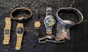 lot 222 image: LOT OF WATCHES AS SHOWN.