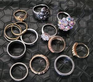 lot 223 image: LOT OF ASSORTED RINGS AS SHOWN.