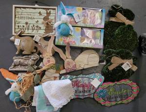 lot 227 image: LOT OF EASTER DECOR AS SHOWN.